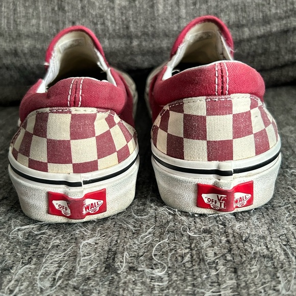 Unisex rhododendron red checkerboard Old Skool slip-on Vans. - Picture 3 of 6
